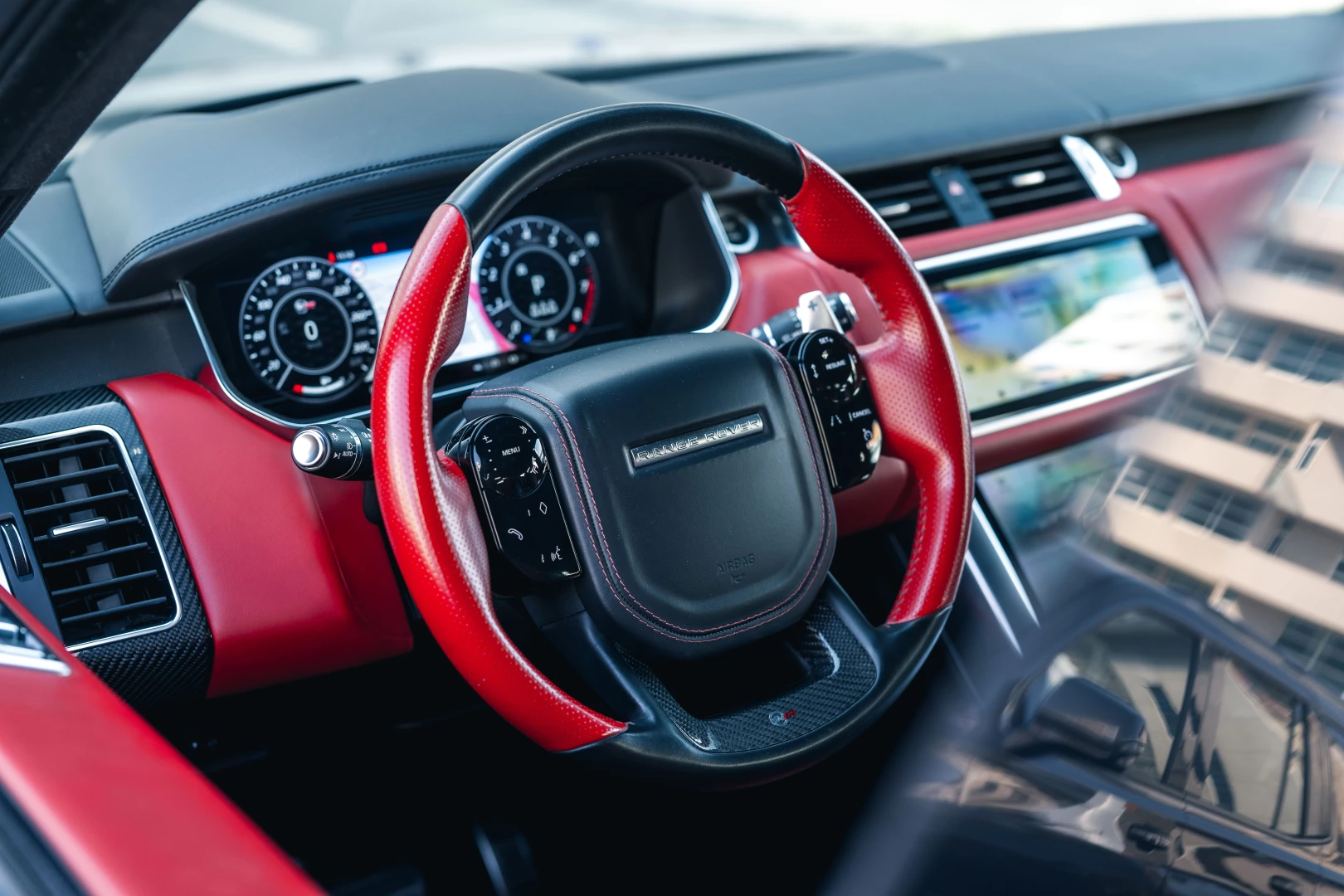 Range Rover SPORT SVR - image 4